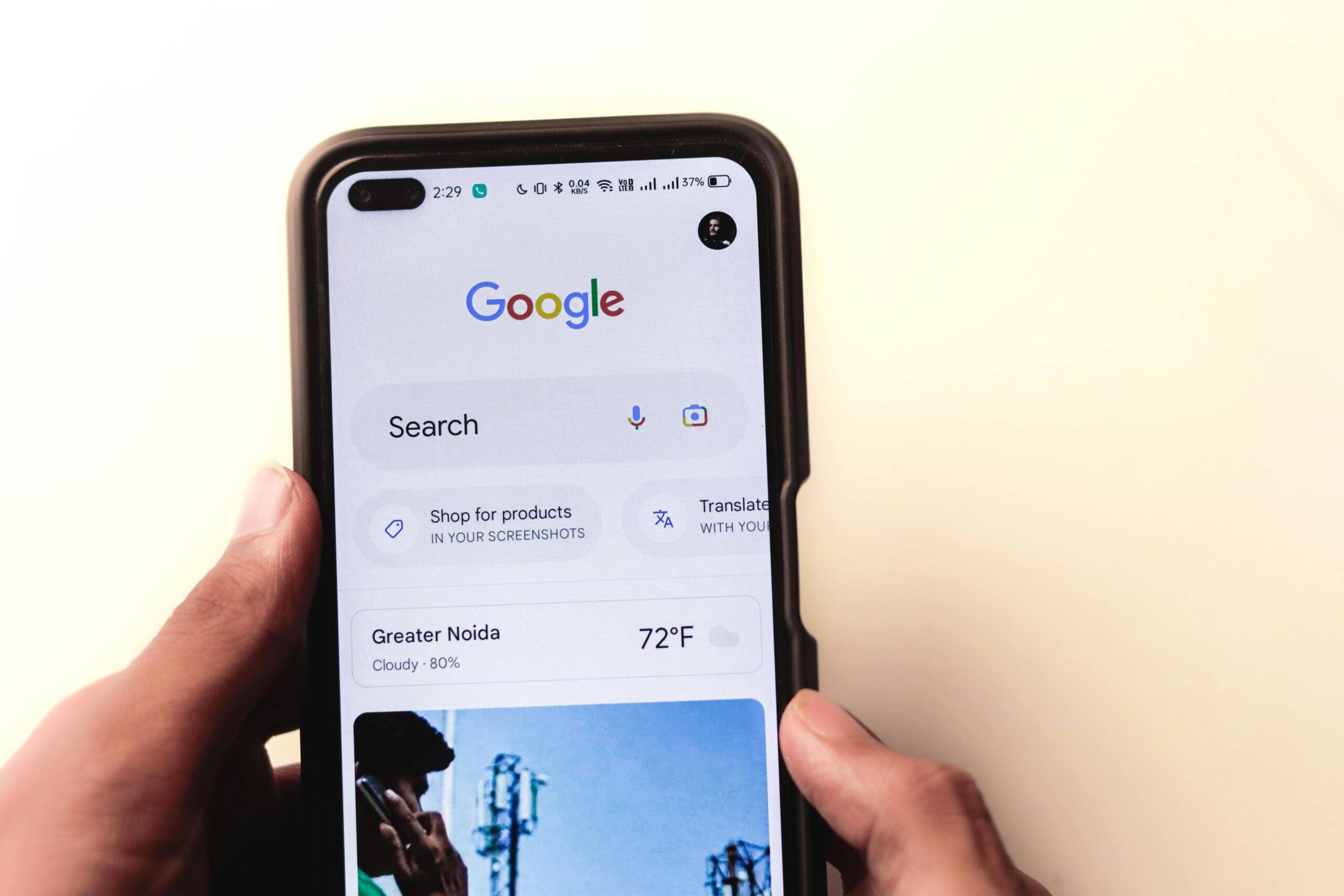 Поиск квартиры на сайте недвижимости через смартфон. Лучшие сайты и приложения для поиска квартир в Москве: Циан, Авито, Яндекс.Недвижимость.
